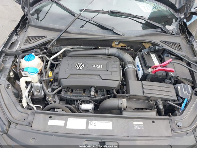 1VWDT7A32HC082668 Volkswagen Passat 1.8t R-line