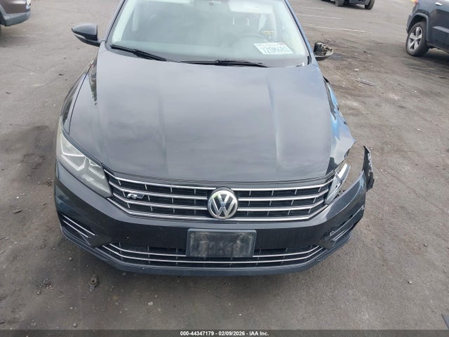1VWDT7A32HC082668 Volkswagen Passat 1.8t R-line