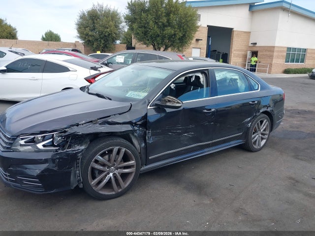 1VWDT7A32HC082668 Volkswagen Passat 1.8t R-line