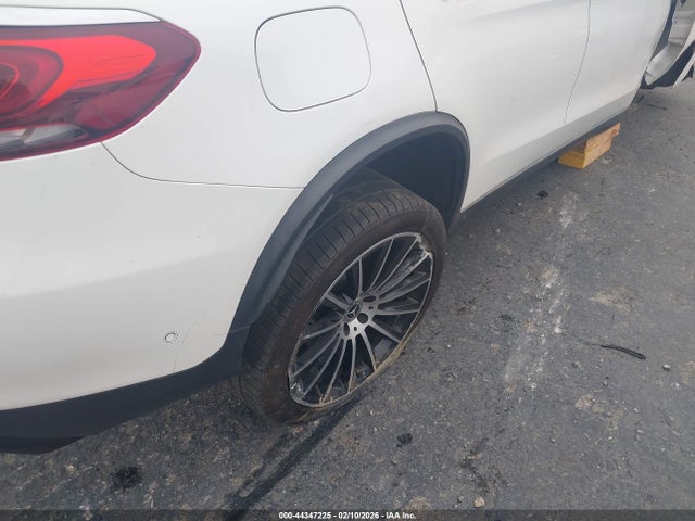 Auction sale of the 2021 Mercedes-benz Glc 300 4matic Coupe, vin: W1N0J8EB8MF976030, lot number: 44347225