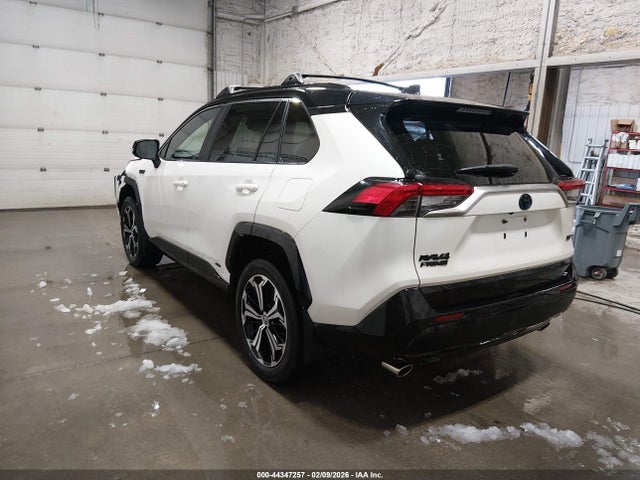 2022 TOYOTA RAV4 PRIME JTMEB3FV0ND100474 Photo 2