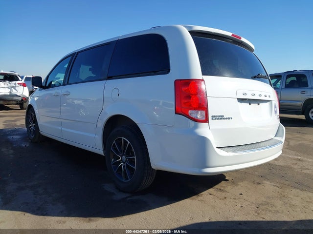 2017 Dodge Grand Caravan Gt მანქანა იყიდება აუქციონზე, vin: 2C4RDGEG5HR694261, აუქციონის ნომერი: 44347261