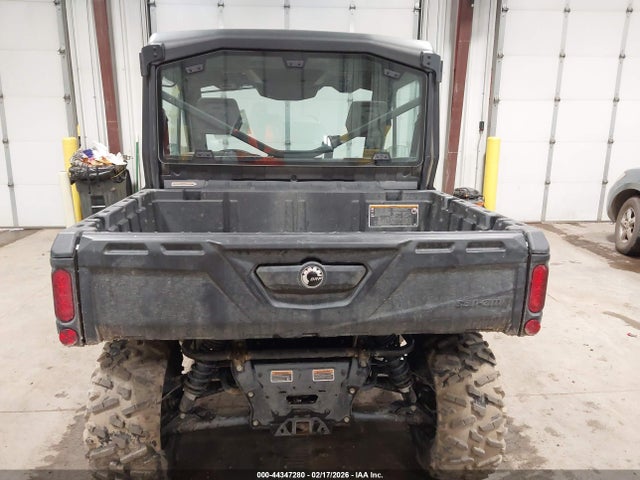 3JBUVAX46MK001317 Can Am Defender