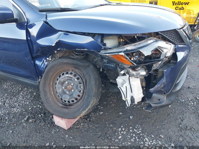 JN1BJ1CP3KW215833 Nissan Rogue Sport S