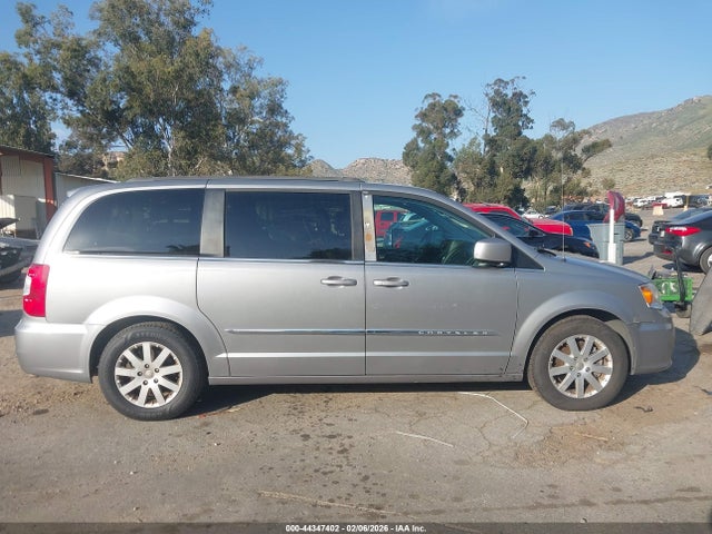 2C4RC1BG5GR213380 Chrysler Town &amp; Country Touring