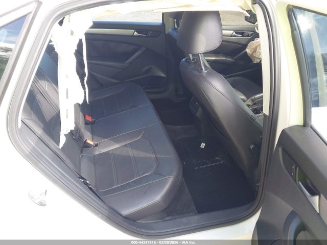 44347416 :رقم المزاد ، 1VWAT7A37FC092869 vin ، 2015 Volkswagen Passat 1.8t Limited Edition مزاد بيع