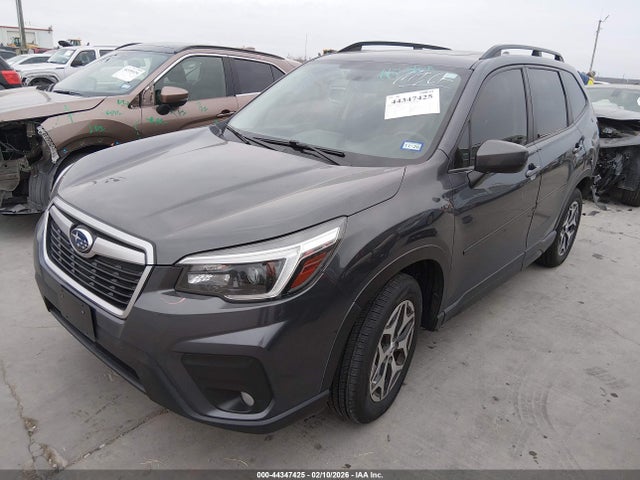 2021 SUBARU FORESTER JF2SKAFC2MH465950 Photo 1