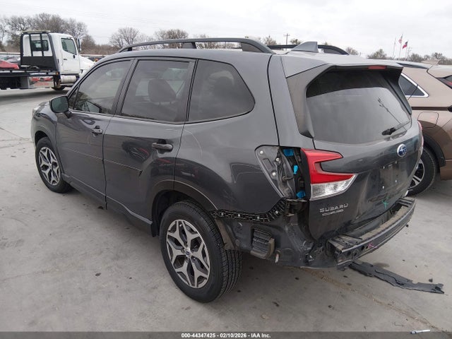 2021 SUBARU FORESTER JF2SKAFC2MH465950 Photo 2