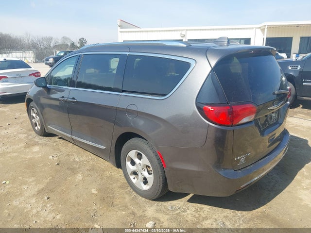 2017 CHRYSLER PACIFICA 2C4RC1EG5HR602792 Photo 2