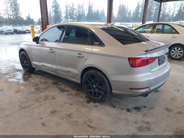 2015 AUDI A3 WAUBFGFF5F1122364 Photo 2