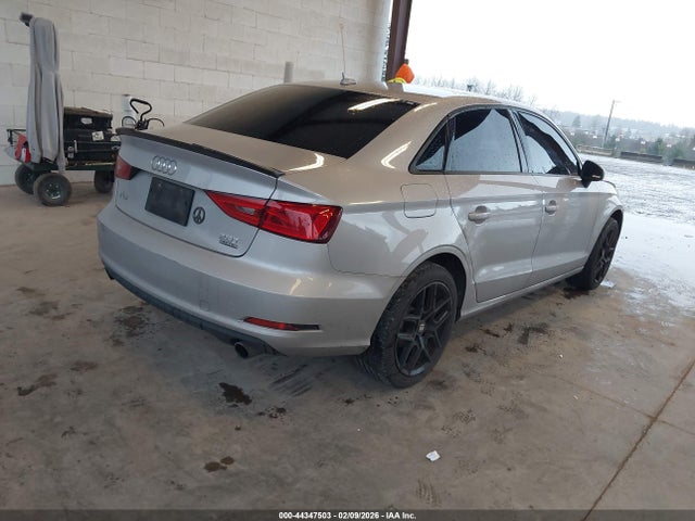 2015 AUDI A3 WAUBFGFF5F1122364 Photo 3