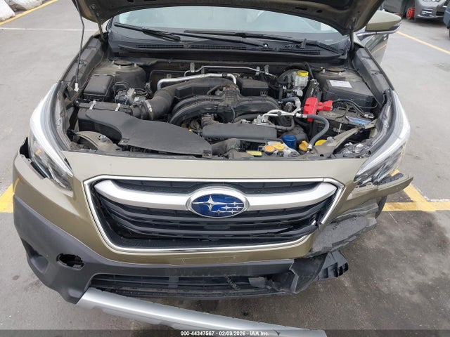 4S4BTANC2M3171230 Subaru Outback Limited
