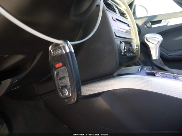 Продаж на аукціоні авто 2015 Audi A4 2.0t Premium, vin: WAUFFAFL7FN006905, номер лоту: 44347575