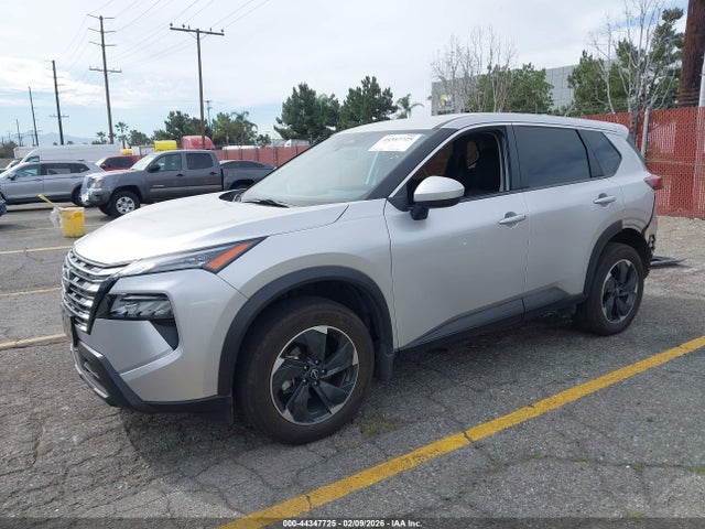 JN8BT3BA8RW352524 Nissan Rogue Sv Fwd