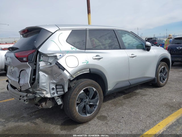 JN8BT3BA8RW352524 Nissan Rogue Sv Fwd