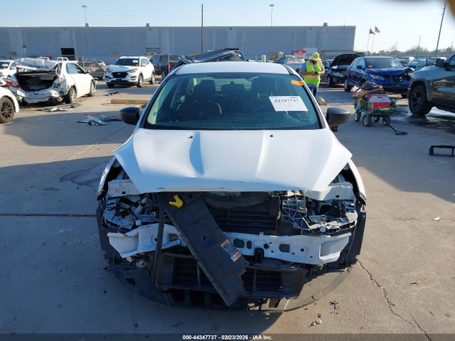 Ford FOCUS S 2016 1FADP3E22GL385228 Image 13