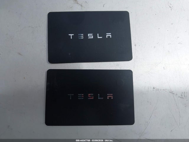 Продажа на аукционе авто 2026 Tesla Model Y Premium Rear-wheel Drive/standard Rear-wheel Drive, vin: 7SAYGDED4TF387033, номер лота: 44347769