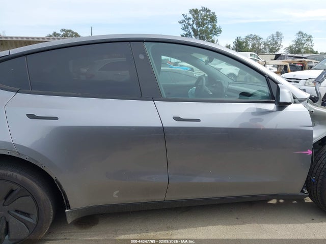 Продажа на аукционе авто 2026 Tesla Model Y Premium Rear-wheel Drive/standard Rear-wheel Drive, vin: 7SAYGDED4TF387033, номер лота: 44347769
