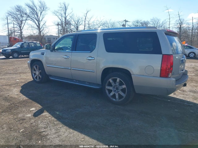 2009 CADILLAC ESCALADE ESV 1GYFK262X9R106516 Photo 2
