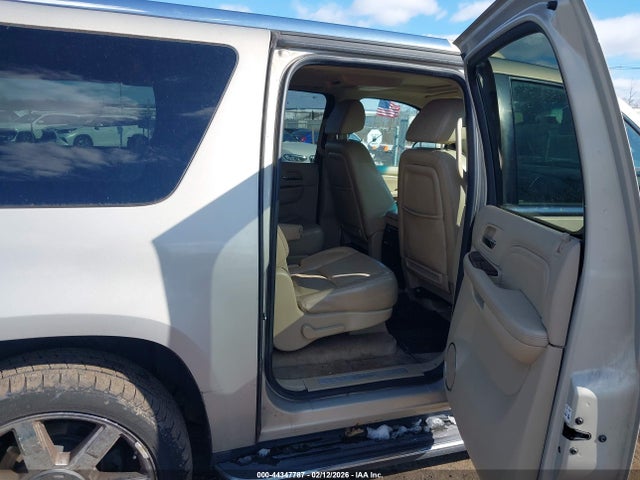 2009 CADILLAC ESCALADE ESV 1GYFK262X9R106516 Photo 7