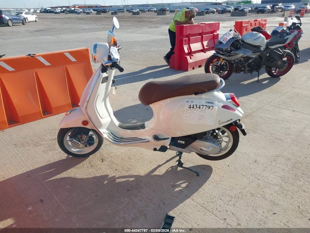 ZAPM818G1P5910107 Vespa Primavera/sprint 150