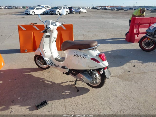 ZAPM818G1P5910107 Vespa Primavera/sprint 150