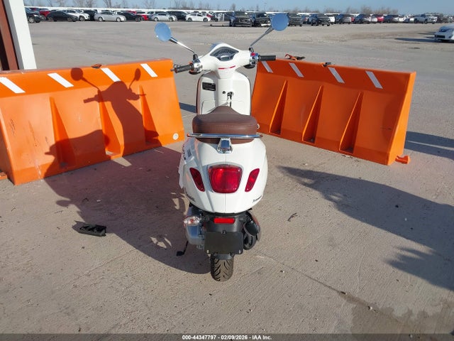 ZAPM818G1P5910107 Vespa Primavera/sprint 150
