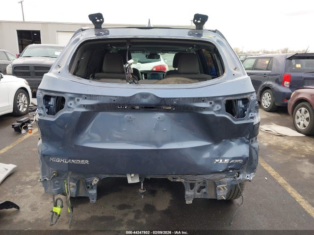 Toyota Highlander Xle 2018 5TDJZRFH8JS816576 Image 17