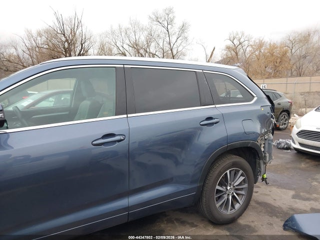 Toyota Highlander Xle 2018 5TDJZRFH8JS816576 Image 19