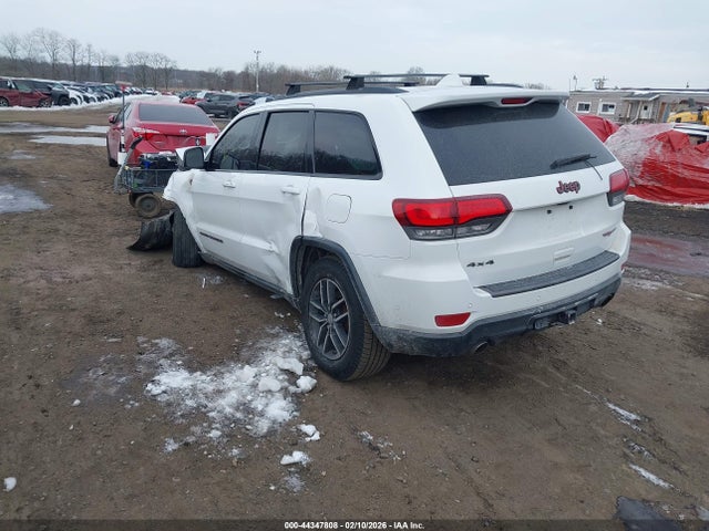 2017 JEEP GRAND CHEROKEE 1C4RJFLT3HC645166 Photo 2
