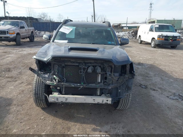 5TFCZ5ANXGX016587 Toyota Tacoma Trd Sport