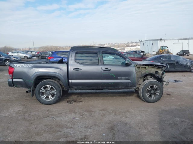 5TFCZ5ANXGX016587 Toyota Tacoma Trd Sport