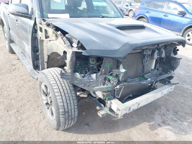 5TFCZ5ANXGX016587 Toyota Tacoma Trd Sport
