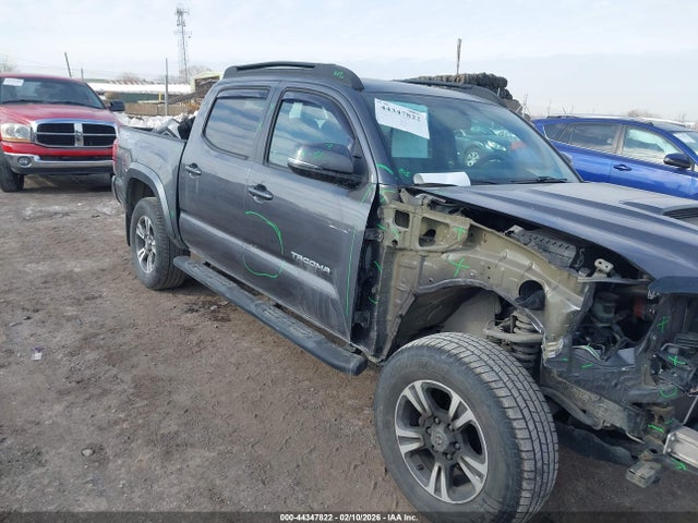 5TFCZ5ANXGX016587 Toyota Tacoma Trd Sport