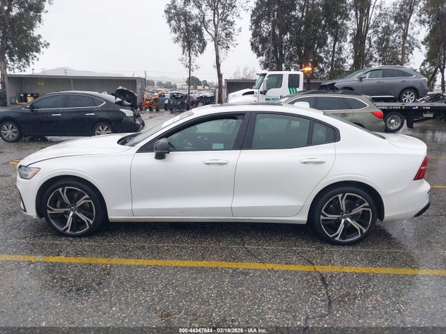 Volvo S60 B5 Core Dark Theme 2023 7JRL12FV7PG239900 Image 14