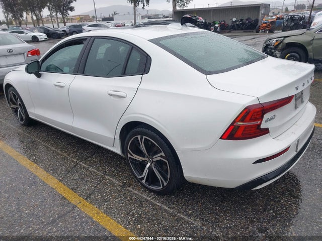 Volvo S60 B5 Core Dark Theme 2023 7JRL12FV7PG239900 Image 3