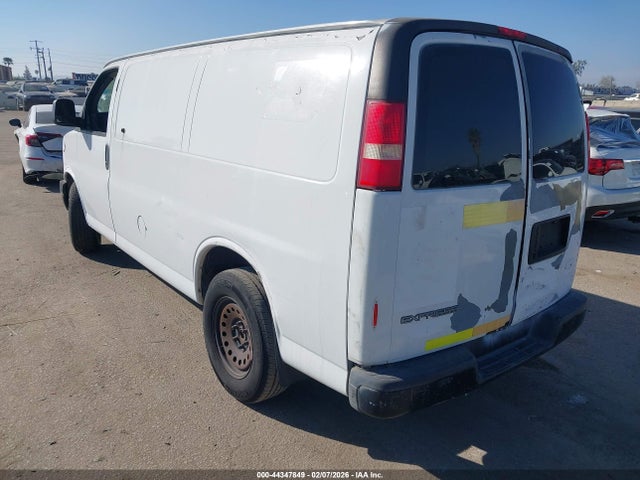 2010 CHEVROLET EXPRESS 1500 1GCUGADX0A1105837 Photo 2