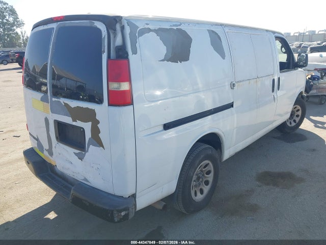 2010 CHEVROLET EXPRESS 1500 1GCUGADX0A1105837 Photo 3