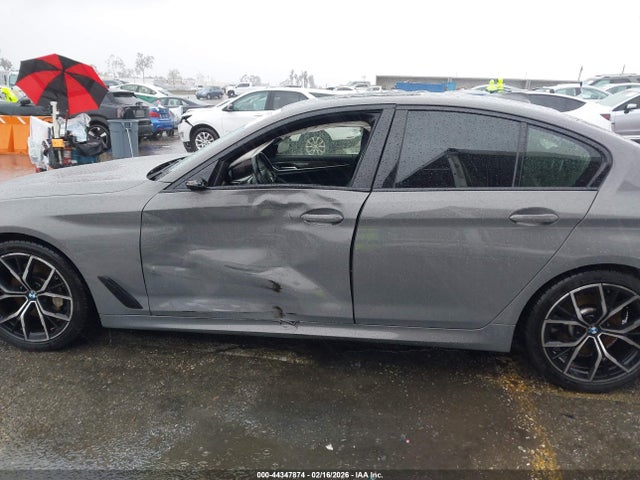 WBA53BH00MCF35086 BMW 530I