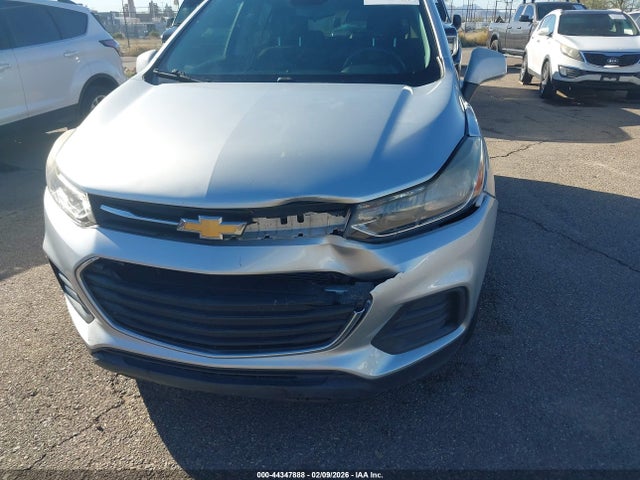 Chevrolet TRAX LS 2018 KL7CJKSB7JB606175 Image 6