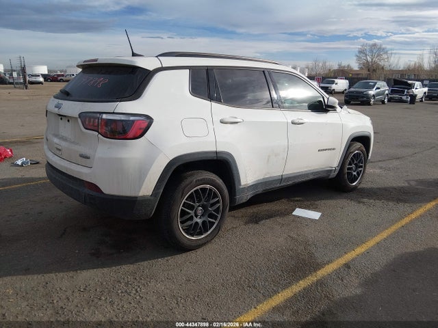 2018 JEEP COMPASS 3C4NJDBB4JT333430 Photo 3