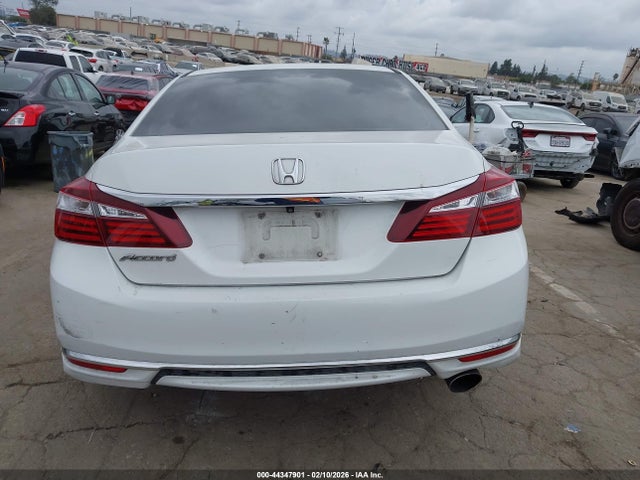 1HGCR2F37GA028562 Honda ACCORD LX