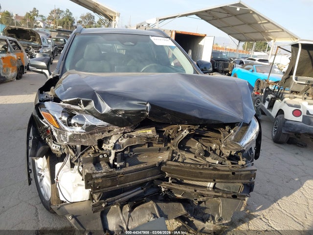7MUCAAAG9RV095234 Toyota Corolla Cross Le