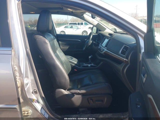 Toyota Highlander Limited V6 2016 5TDDKRFH2GS353165 Image 5