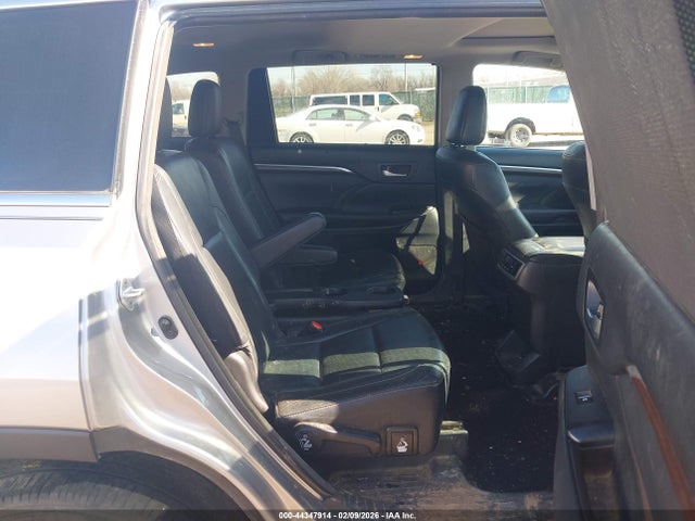 Toyota Highlander Limited V6 2016 5TDDKRFH2GS353165 Image 8