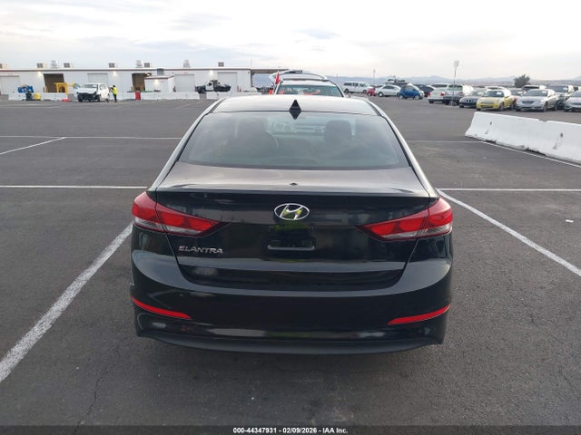 KMHD84LF5JU493424 Hyundai ELANTRA SEL