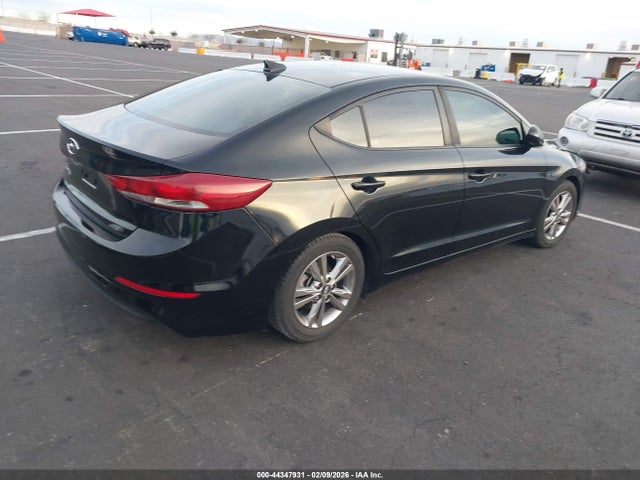 KMHD84LF5JU493424 Hyundai ELANTRA SEL