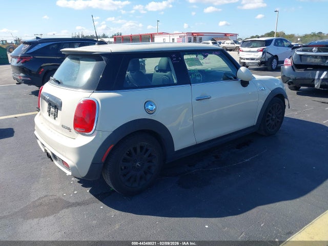 2015 MINI HARDTOP WMWXP7C58F2A41077 Photo 3
