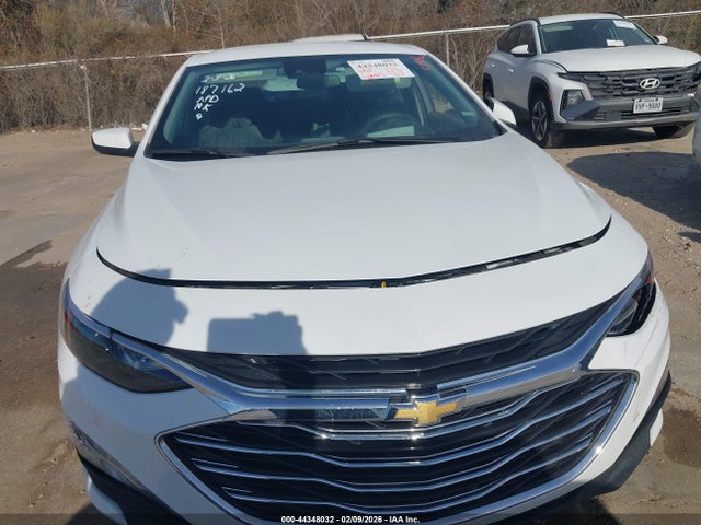 1G1ZD5ST3SF154811 Chevrolet Malibu Fwd 1lt