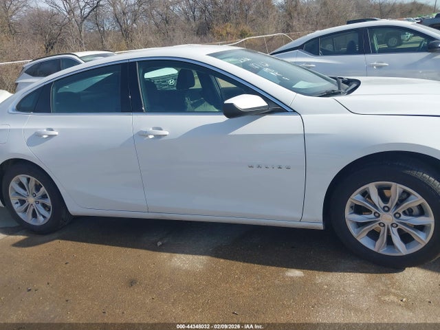 1G1ZD5ST3SF154811 Chevrolet Malibu Fwd 1lt